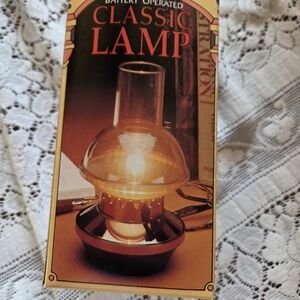 Classic Glass-Top Battery Table Lamp in Gold Tone